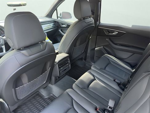 New 2026 Audi Q7 2.0T Premium image 18
