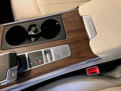 Used 2025 Audi A6 Premium Plus w/ Premium Plus Package image 15