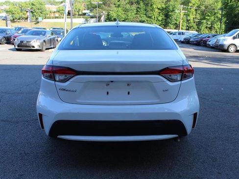 Used 2021 Toyota Corolla LE FWD image 4