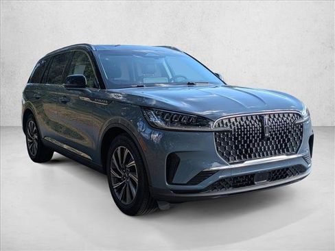 New 2025 Lincoln Aviator 2WD w/ Equipment Group 101A image 7