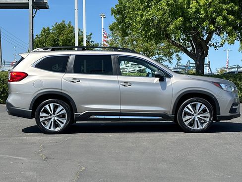 Used 2019 Subaru Ascent Limited AWD/4WD image 3