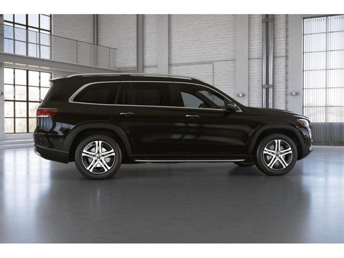 Used 2023 Mercedes-Benz GLS 450 4MATIC image 18