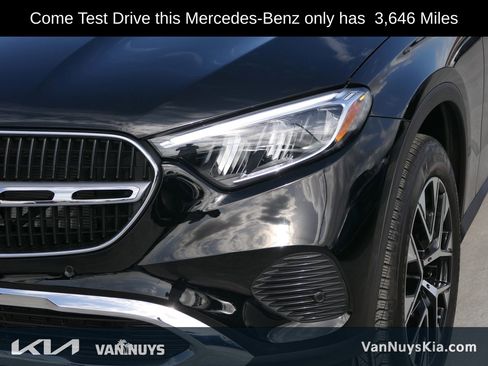 Used 2025 Mercedes-Benz GLC 350e 4MATIC image 9