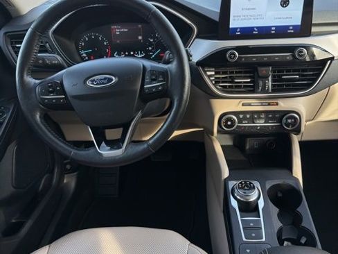 Used 2020 Ford Escape SEL image 25
