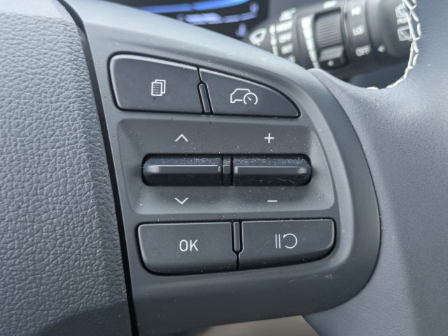 Certified 2026 Hyundai Venue SEL FWD image 25