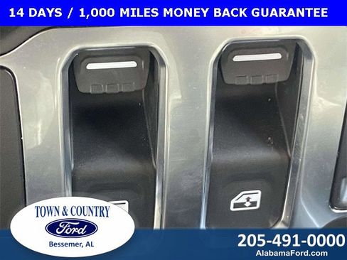 Used 2025 Jeep Wrangler Sport image 27