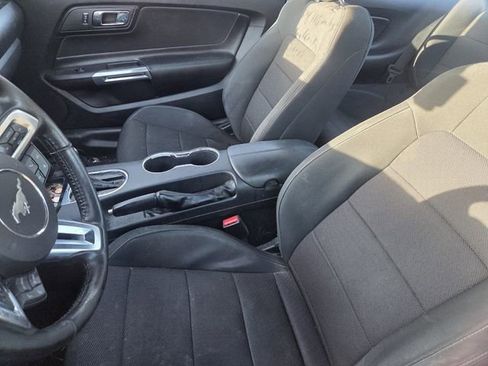 Certified 2017 Ford Mustang Coupe image 6