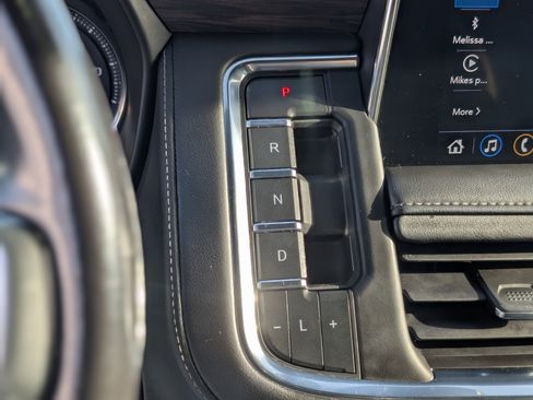 Used 2021 Chevrolet Suburban Z71 image 21