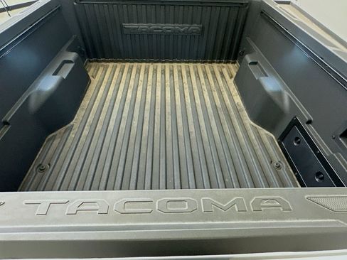 Used 2025 Toyota Tacoma TRD Off-Road AWD/4WD image 30