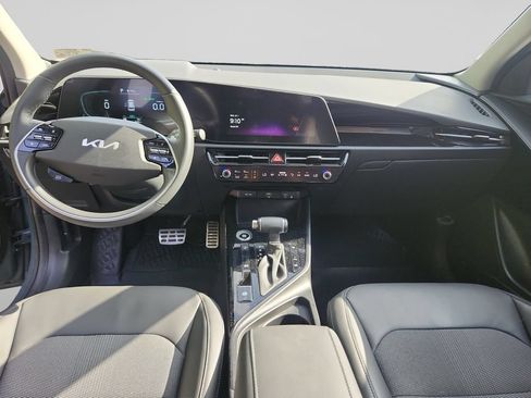 Certified 2023 Kia Niro EX Touring FWD image 12
