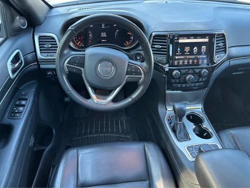 Used 2022 Jeep Grand Cherokee Limited image 17