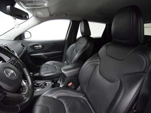 Used 2019 Jeep Cherokee Limited AWD/4WD image 19