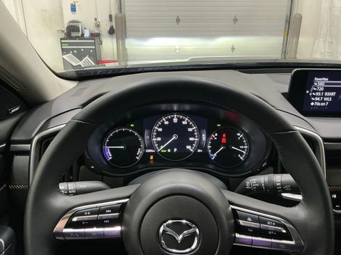 Used 2025 MAZDA CX-50 AWD 2.5 Hybrid w/ Premium Pkg image 11