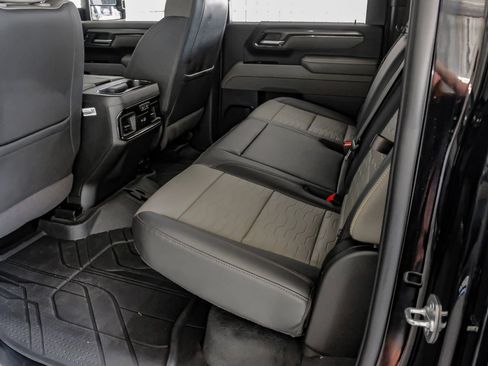 Used 2025 Chevrolet Silverado 2500 ZR2 w/ Technology Package AWD/4WD image 37