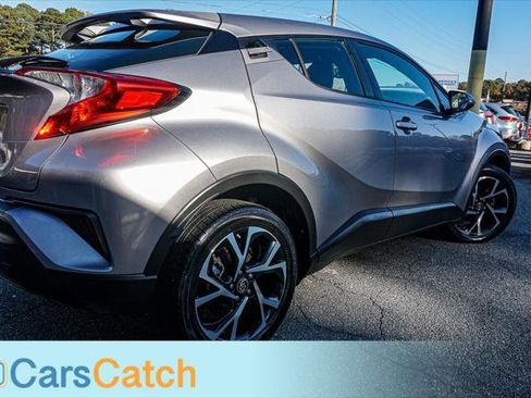 Used 2018 Toyota C-HR XLE image 6