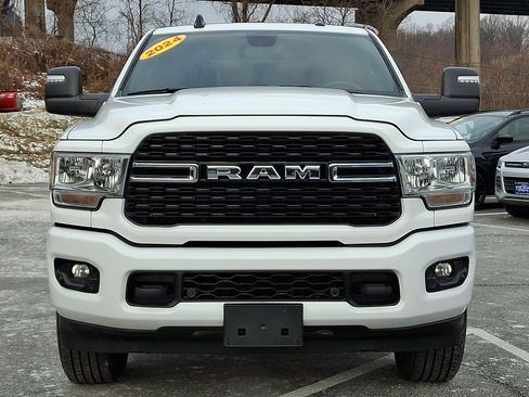 Used 2024 RAM 2500 Big Horn w/ Sport Appearance Package image 3