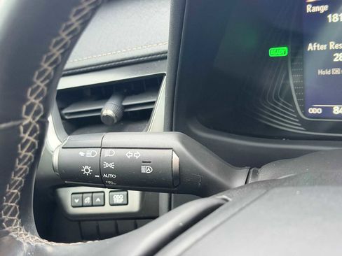 Used 2019 Lexus UX 250h w/ Premium Package image 27