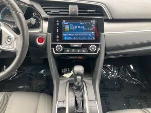 Used 2018 Honda Civic EX image 6