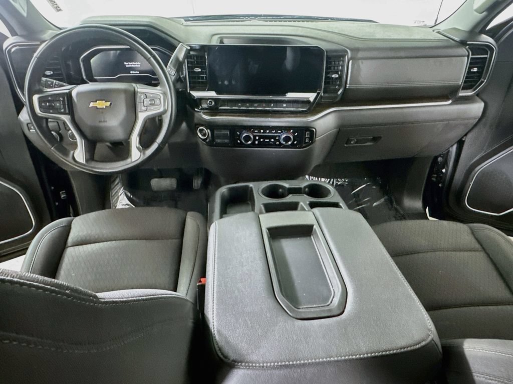 Used 2025 Chevrolet Silverado 1500 LT RWD image 18