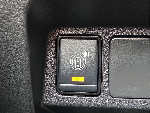 Used 2025 Nissan Frontier SV w/ Tow Package AWD/4WD image 21