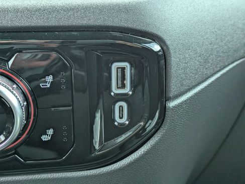 Used 2024 GMC Sierra 1500 Elevation AWD/4WD image 19