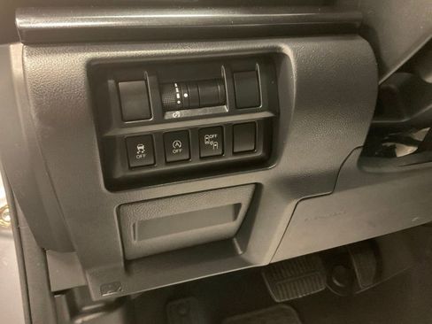 Used 2021 Subaru Crosstrek 2.5i Sport w/ Moonroof Package image 14