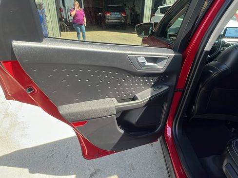 Used 2020 Ford Escape SEL AWD/4WD image 12