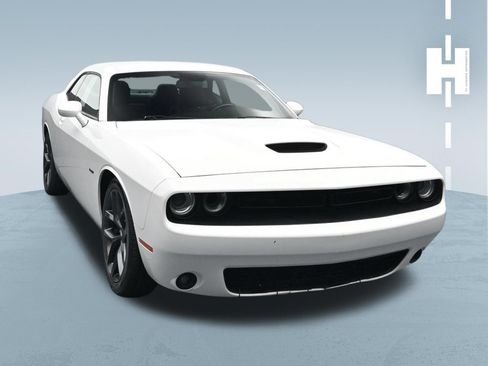 Used 2019 Dodge Challenger R/T w/ Driver Convenience Group RWD image 1
