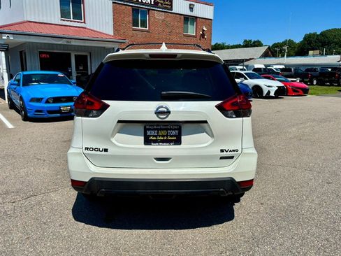 Used 2018 Nissan Rogue SV AWD/4WD image 7