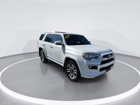 Used 2018 Toyota 4Runner Limited image 2