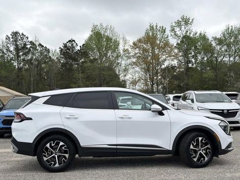 Used 2023 Kia Sportage EX image 7