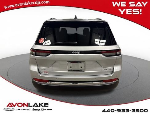 New 2025 Jeep Grand Cherokee Limited image 4