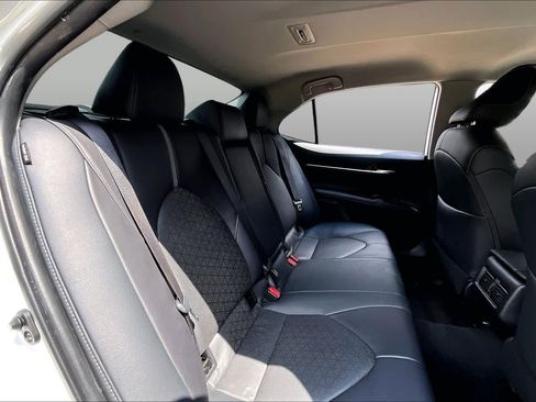 Used 2019 Toyota Camry XSE FWD image 20