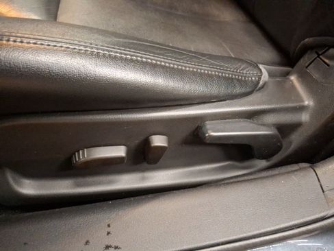 Used 2009 Nissan Altima 3.5 SE w/ Premium Pkg image 16