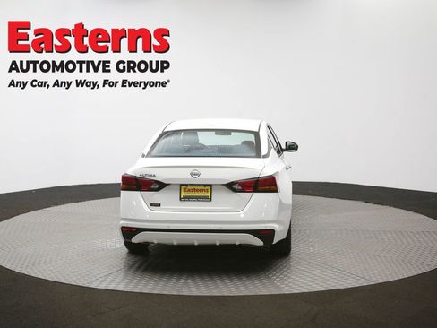 Used 2025 Nissan Altima 2.5 SV image 36