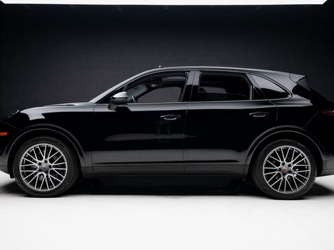 Used 2023 Porsche Cayenne S image 14