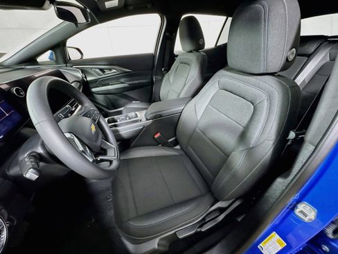 Used 2026 Chevrolet Equinox EV LT image 12