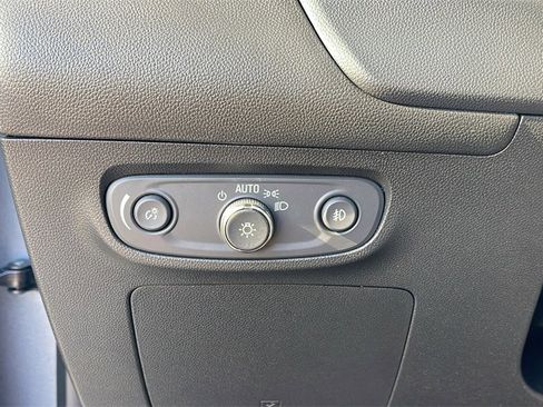 Used 2021 Buick Encore GX Select w/ Sport Touring Package image 25