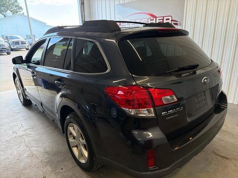 Used 2013 Subaru Outback 2.5i Premium w/ All-Weather Pkg AWD/4WD image 3