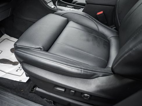 Used 2023 Subaru Ascent Limited image 34