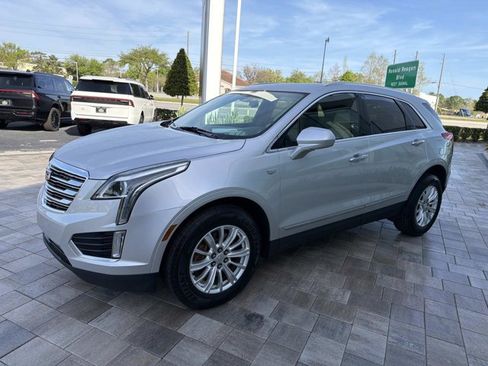 Used 2018 Cadillac XT5 FWD image 6