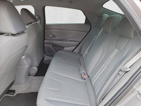 Used 2023 Hyundai Elantra SEL FWD image 14