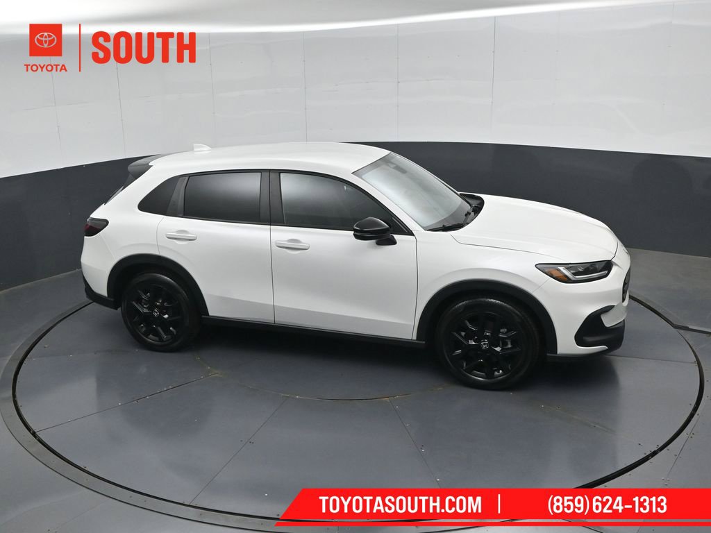 Used 2025 Honda HR-V Sport image 44