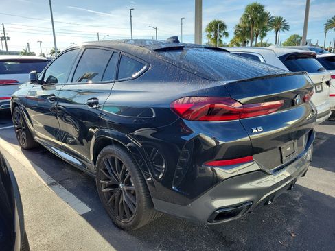 Used 2022 BMW X6 M50i w/ Executive Package AWD/4WD image 4