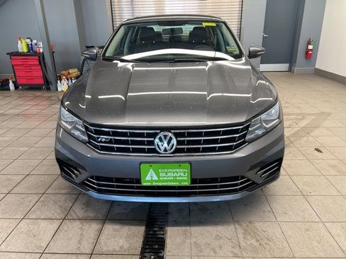 Used 2017 Volkswagen Passat 1.8T R-Line image 2