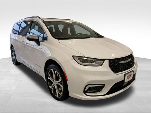 New 2026 Chrysler Pacifica Pinnacle AWD/4WD image 7