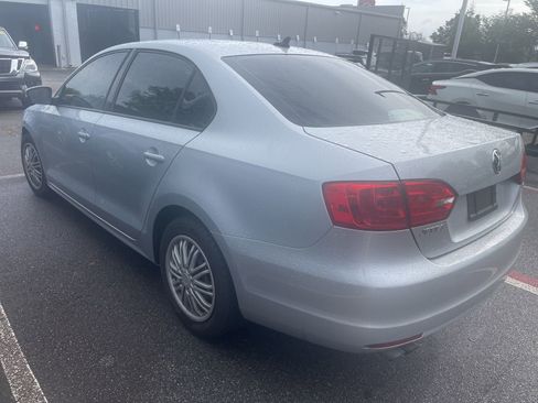 Used 2014 Volkswagen Jetta SE FWD image 4