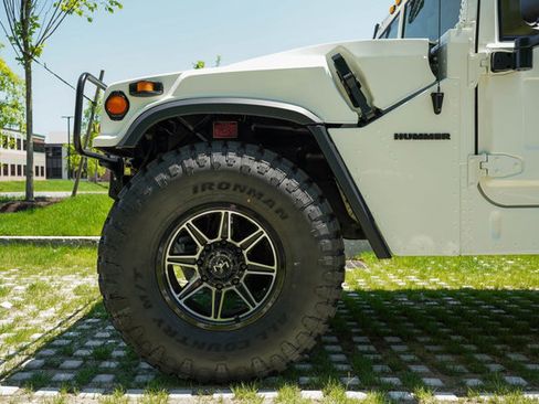 Used 1995 HUMMER H1 4-Door Wagon image 4