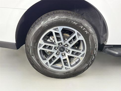 Used 2025 Ford Expedition Active AWD/4WD image 36