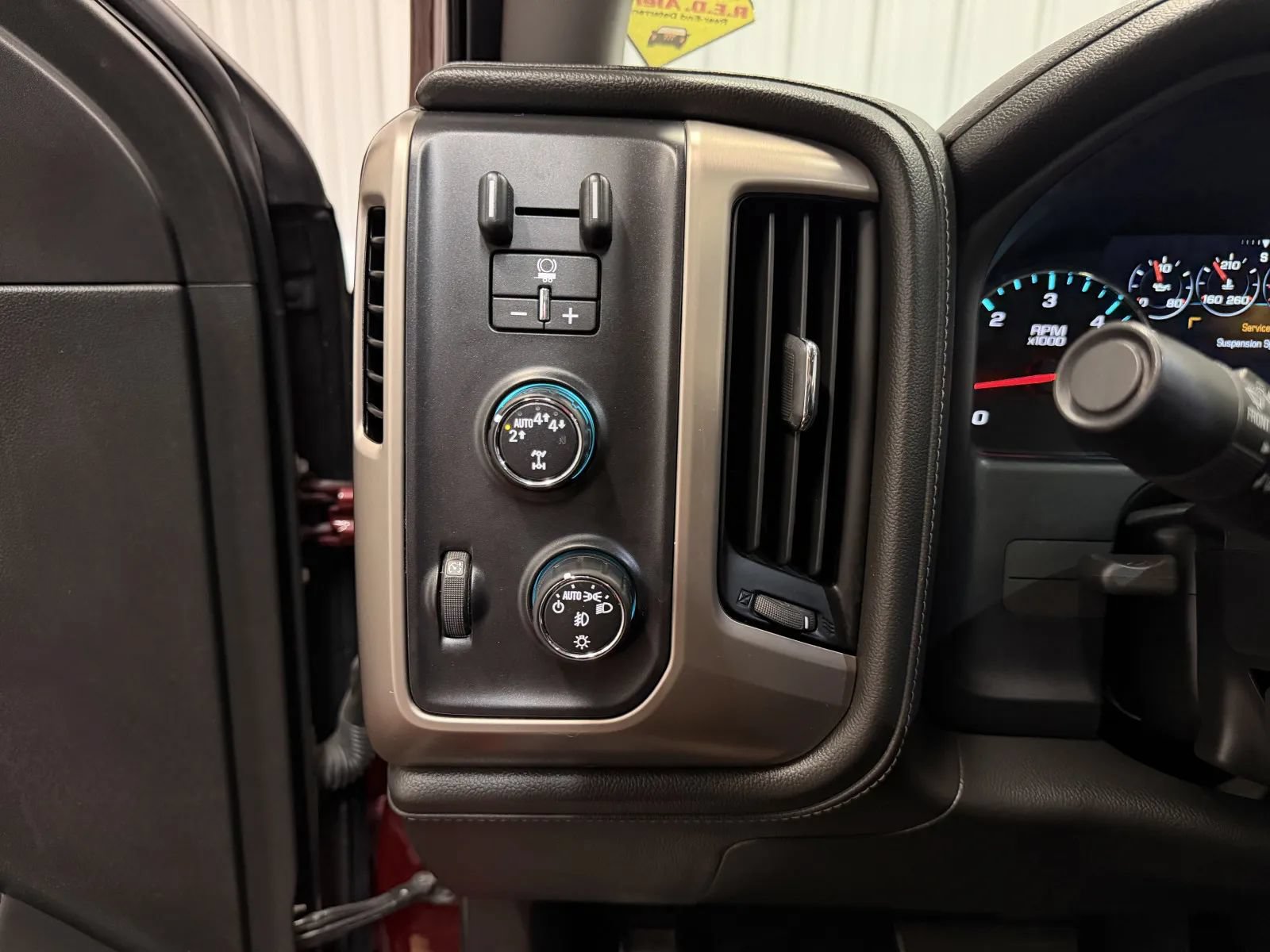 Used 2017 GMC Sierra 1500 Denali AWD/4WD image 23
